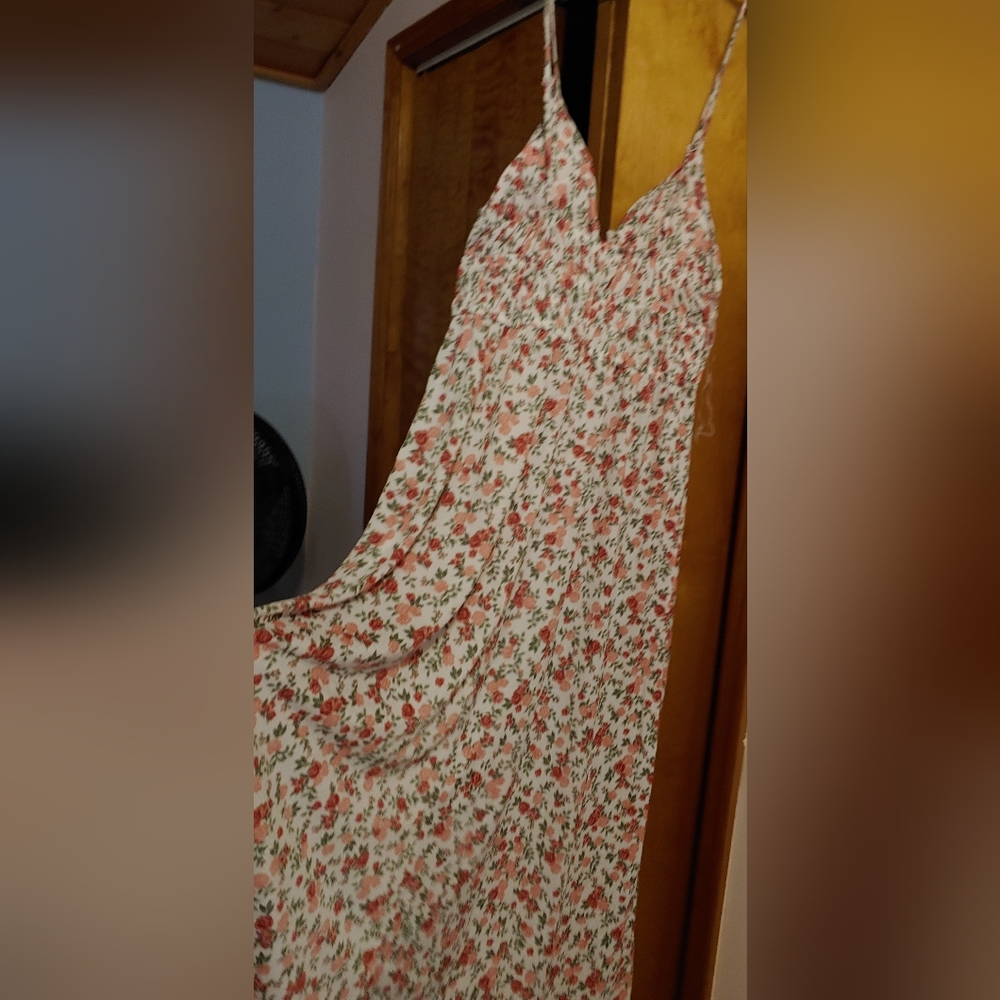 SOLD OUT Juniors Sleeveless Floral Print Dress - Picture 6 of 9